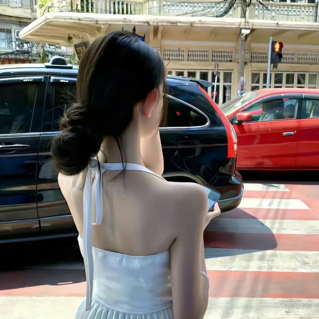 女儿住在月亮上