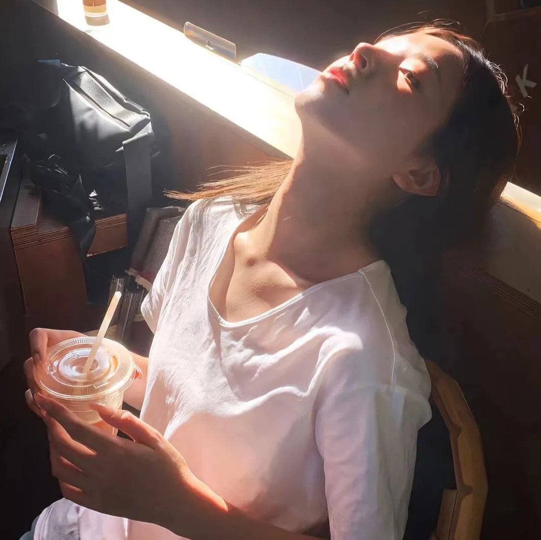 寂寞空庭春欲晚